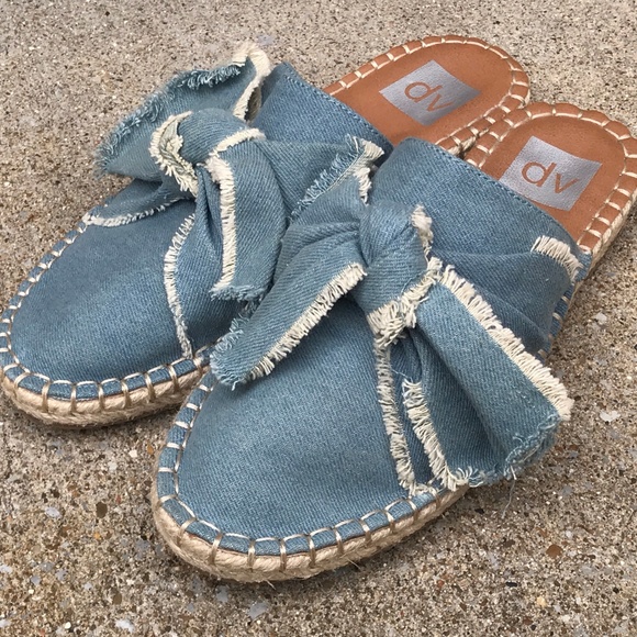 DV Dolce Vita Desirae Denim Bow Slip Ons - Size 7 - Picture 2 of 8